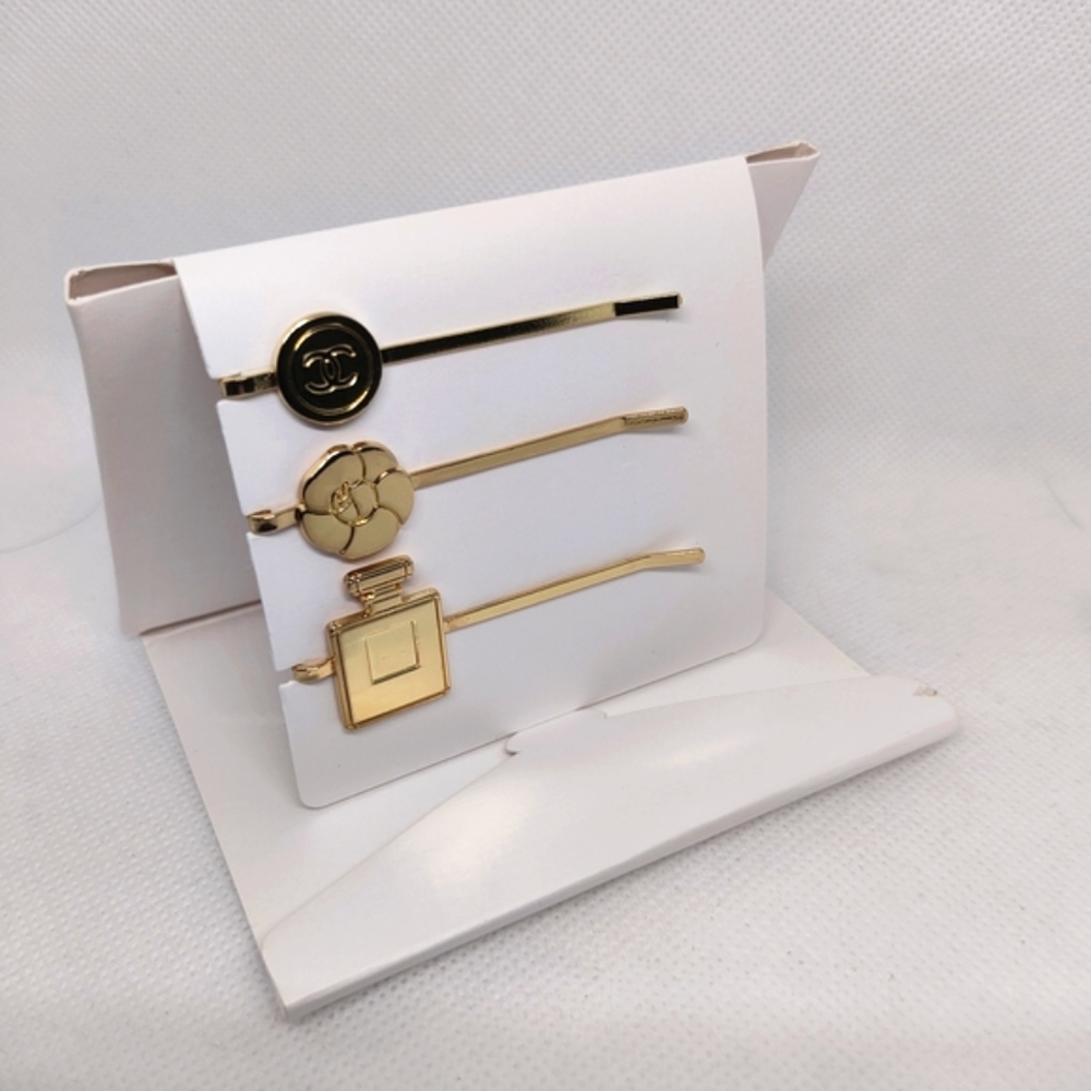CHANEL Gold Hair Accessories Set - Picture 2 of 4